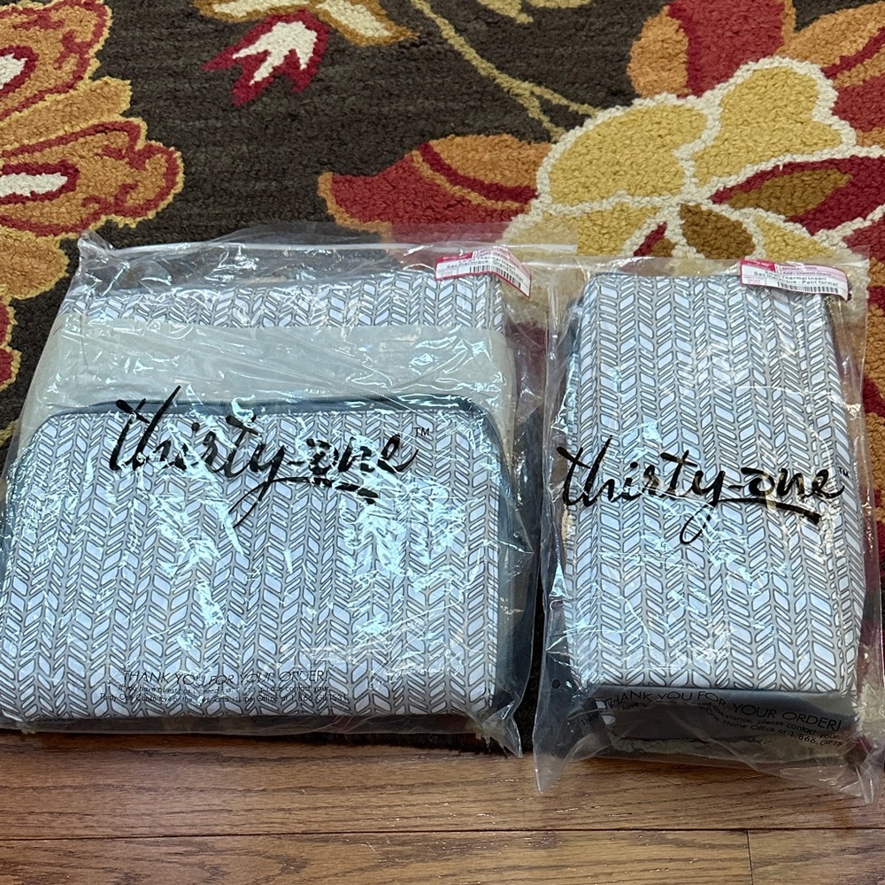Set of Thirty-One Chevron Charm Thermal Inserts